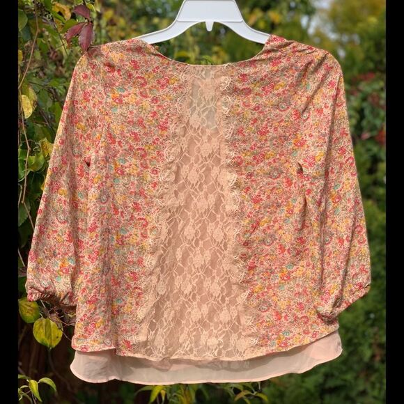 NWT Lauren Conrad Floral Pink Blush Lace Back Blouse Top Women’s Size Small - Picture 2 of 3